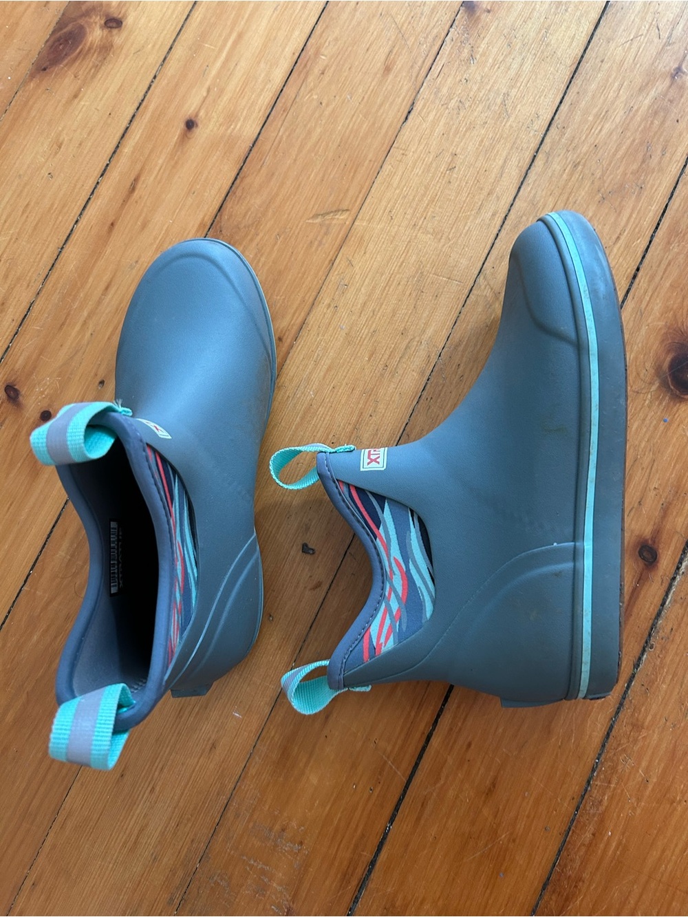 XTRATUF Women's 6” Ankle Deck boot Trooper Blue/Beach Glass XWAB-2BG Size 7